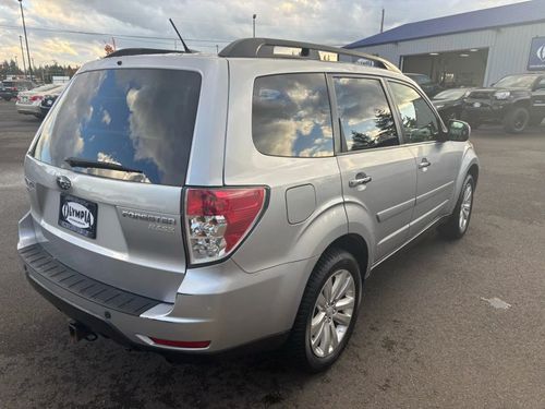 2013 Subaru Forester 2.5X Premium Lower Image 3