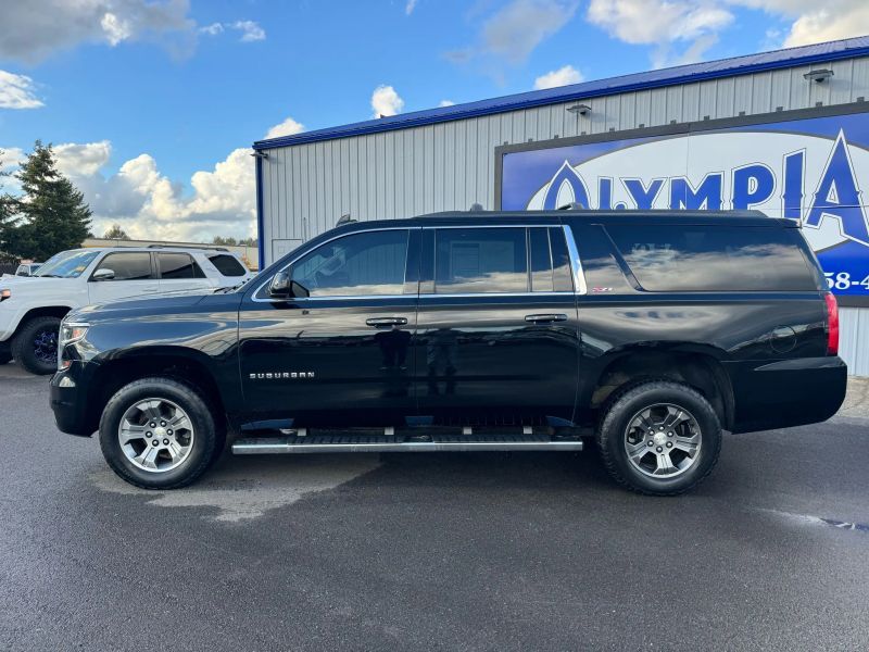 2015 Chevrolet Suburban LT Upper Image 2
