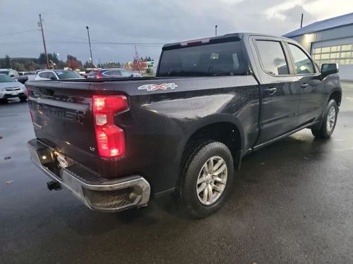 2021 Chevrolet Silverado 1500 LT Crew Cab Lower Image 3