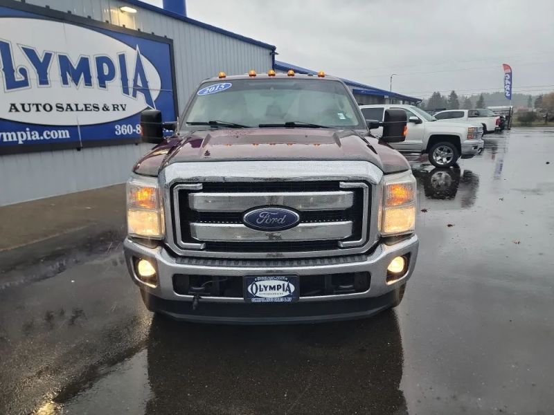 2015 Ford F-350 Super Duty XLT Crew Cab Upper Image 2