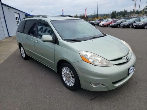 2007 Toyota Sienna XLE 7-Passenger Lower Image 1