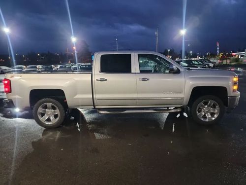 2015 Chevrolet Silverado 1500 LTZ Z71 Crew Cab Lower Image 2