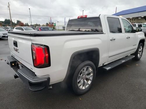 2017 GMC Sierra 1500 SLT Crew Cab Lower Image 3