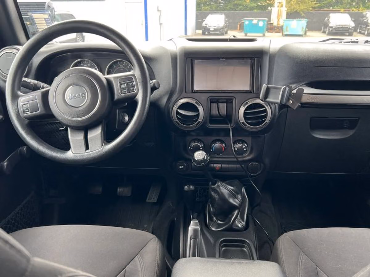 2015 Jeep Wrangler Sport Image 15