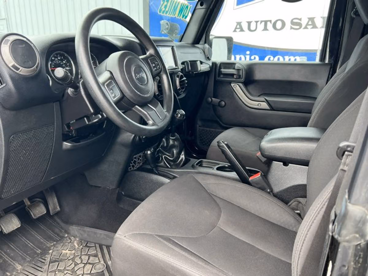 2015 Jeep Wrangler Sport Image 18