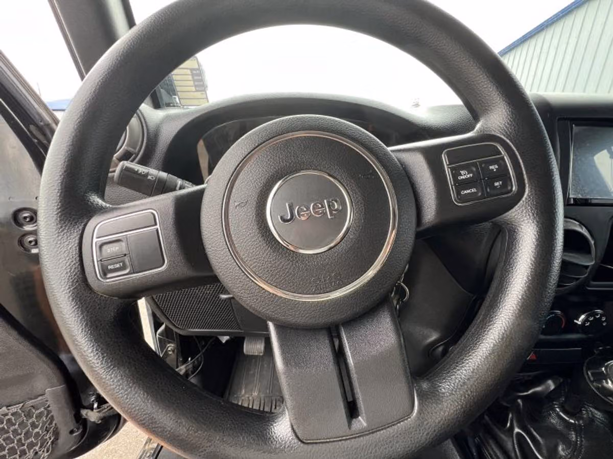 2015 Jeep Wrangler Sport Image 25