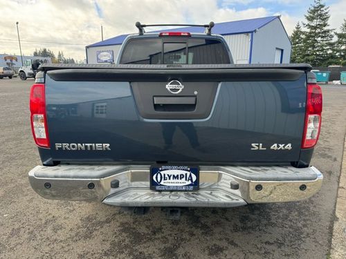 2014 Nissan Frontier SV Lower Image 2
