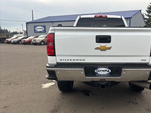 2015 Chevrolet Silverado 3500HD LTZ Crew Cab Lower Image 2