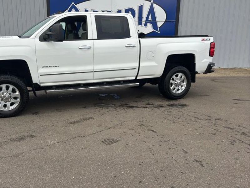 2015 Chevrolet Silverado 3500HD LTZ photo 2
