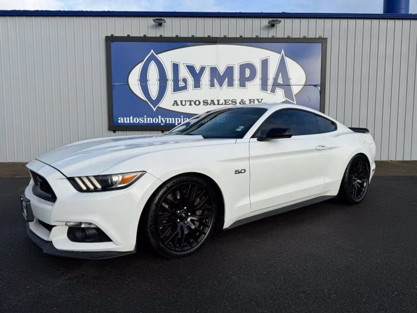 2016 Ford Mustang GT Upper Image 1