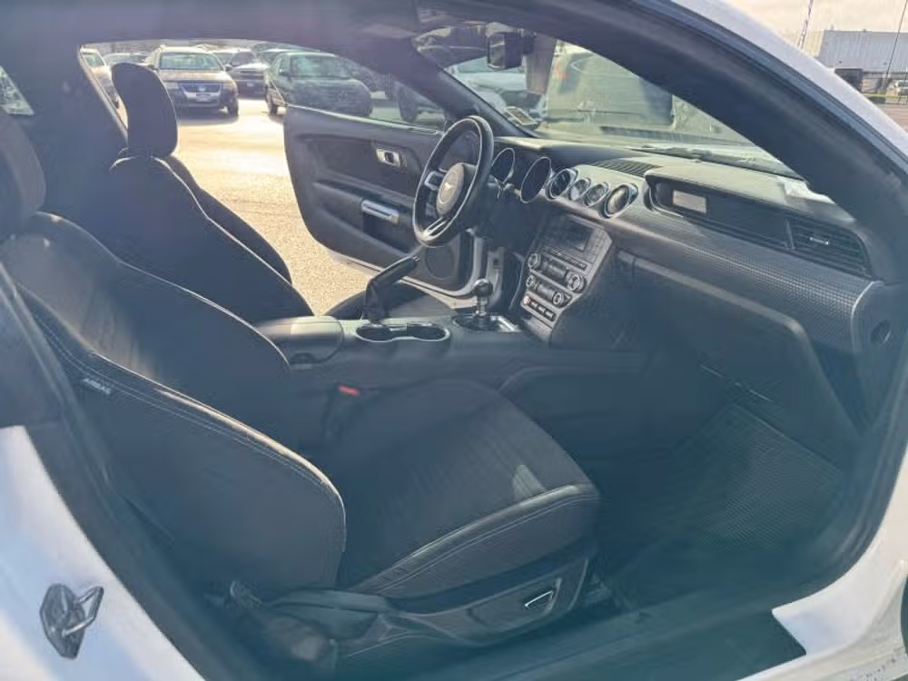 2016 Ford Mustang GT Image 10