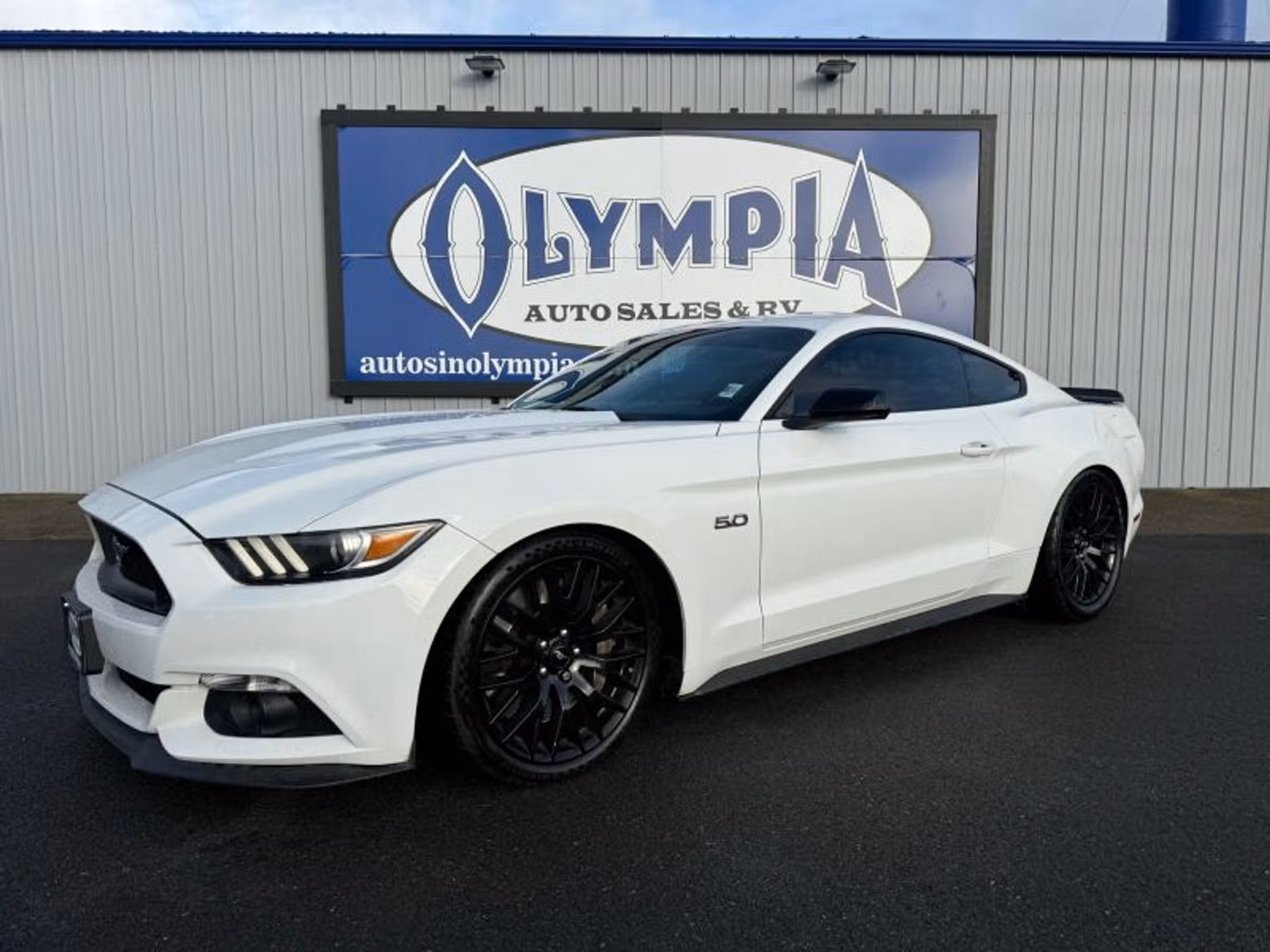 2016 Ford Mustang GT Image 1