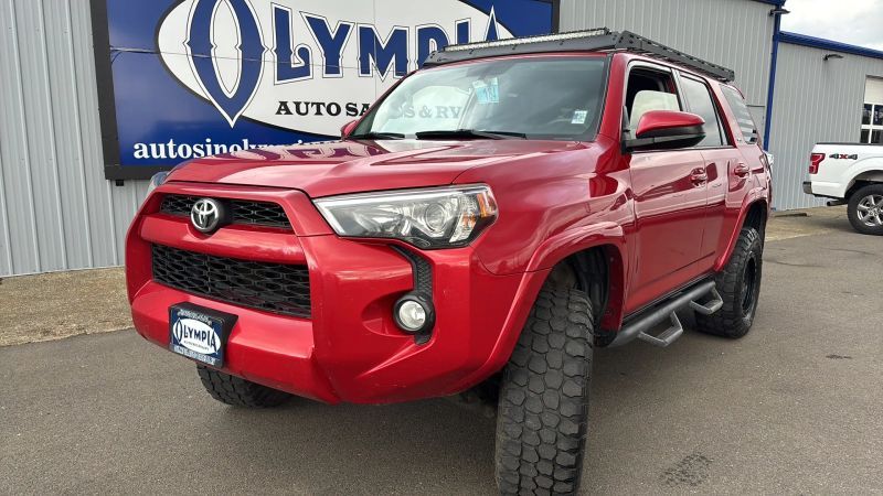 2019 Toyota 4Runner SR5's photo