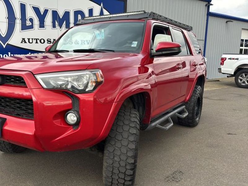 2019 Toyota 4Runner SR5 Upper Image 1