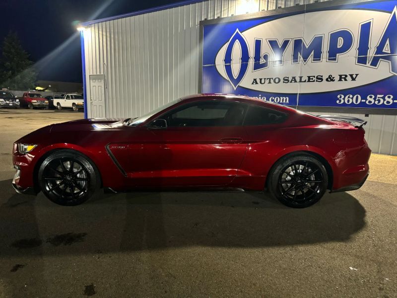 2017 Ford Mustang Shelby GT350 Upper Image 2