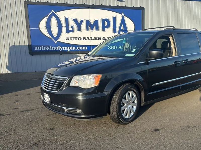 2016 Chrysler Town and Country Touring Passenger Upper Image 1