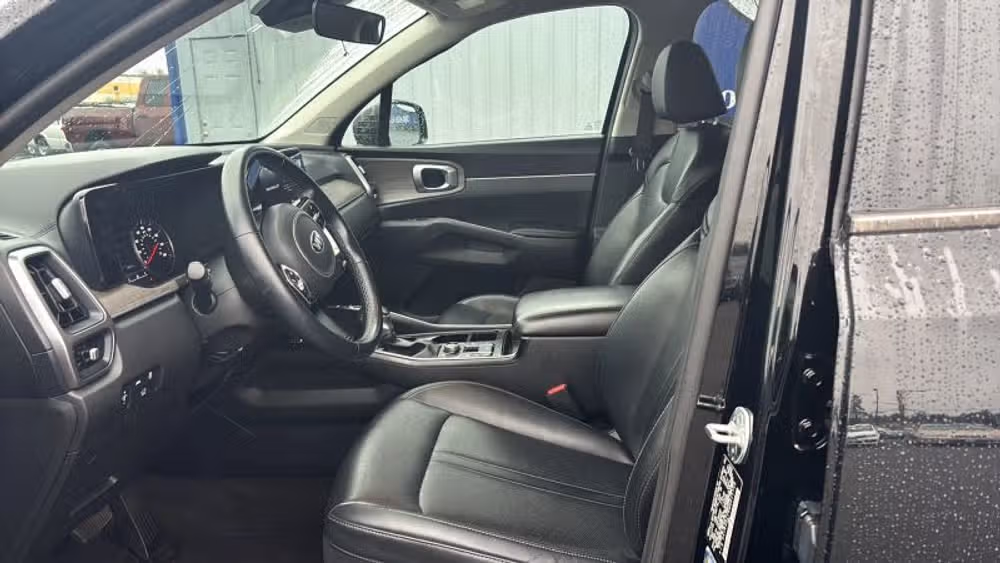 2021 Kia Sorento EX Image 9