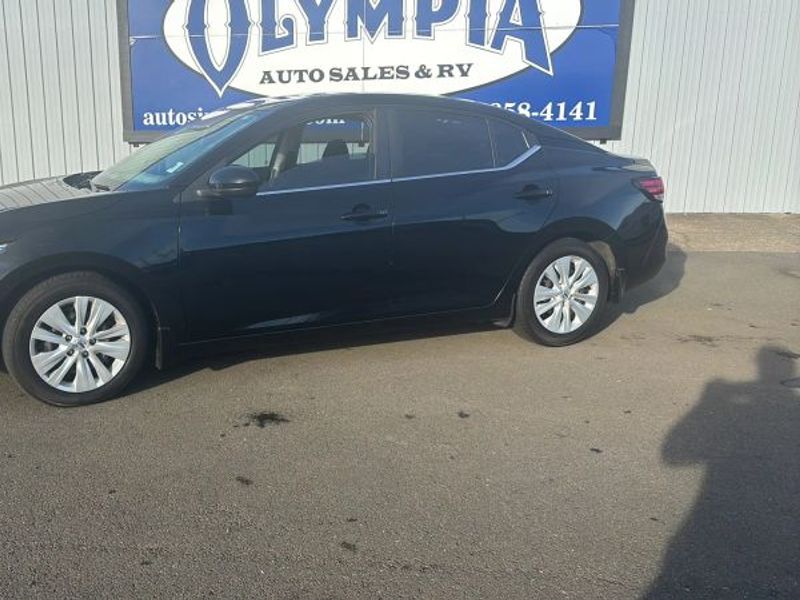 2021 Nissan Sentra S Upper Image 2