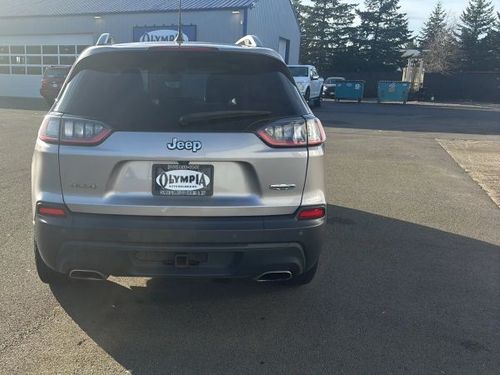 2020 Jeep Cherokee Latitude Plus Lower Image 2