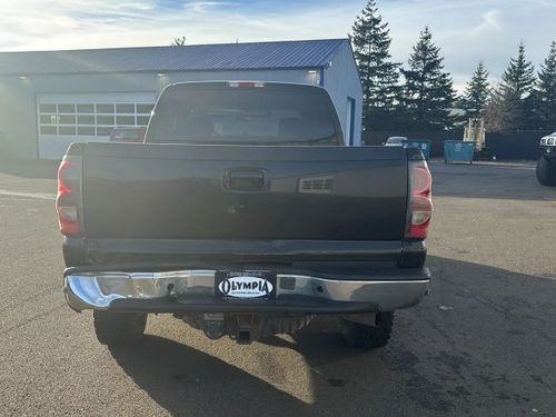 2004 Chevrolet Silverado 2500HD LT Extended Cab Lower Image 2