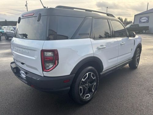 2021 Ford Bronco Sport Outer Banks Lower Image 3