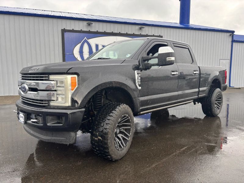 2018 Ford F-350 Super Duty Platinum's photo