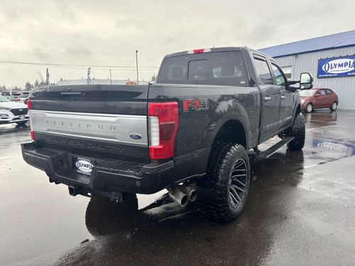 2018 Ford F-350 Super Duty Platinum Lower Image 3