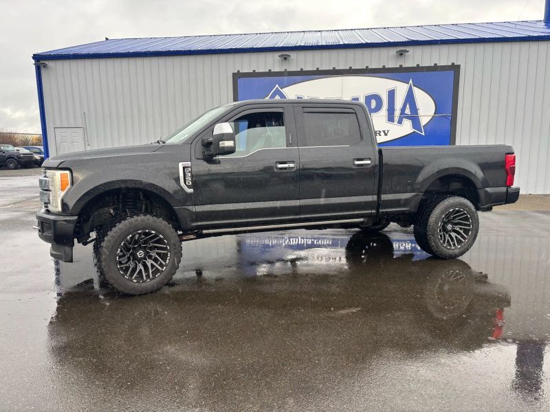 2018 Ford F-350 Super Duty Platinum Upper Image 2