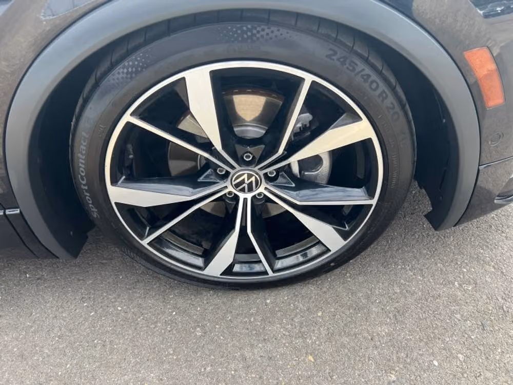 2022 Volkswagen Tiguan SEL R-Line 4Motion Image 5