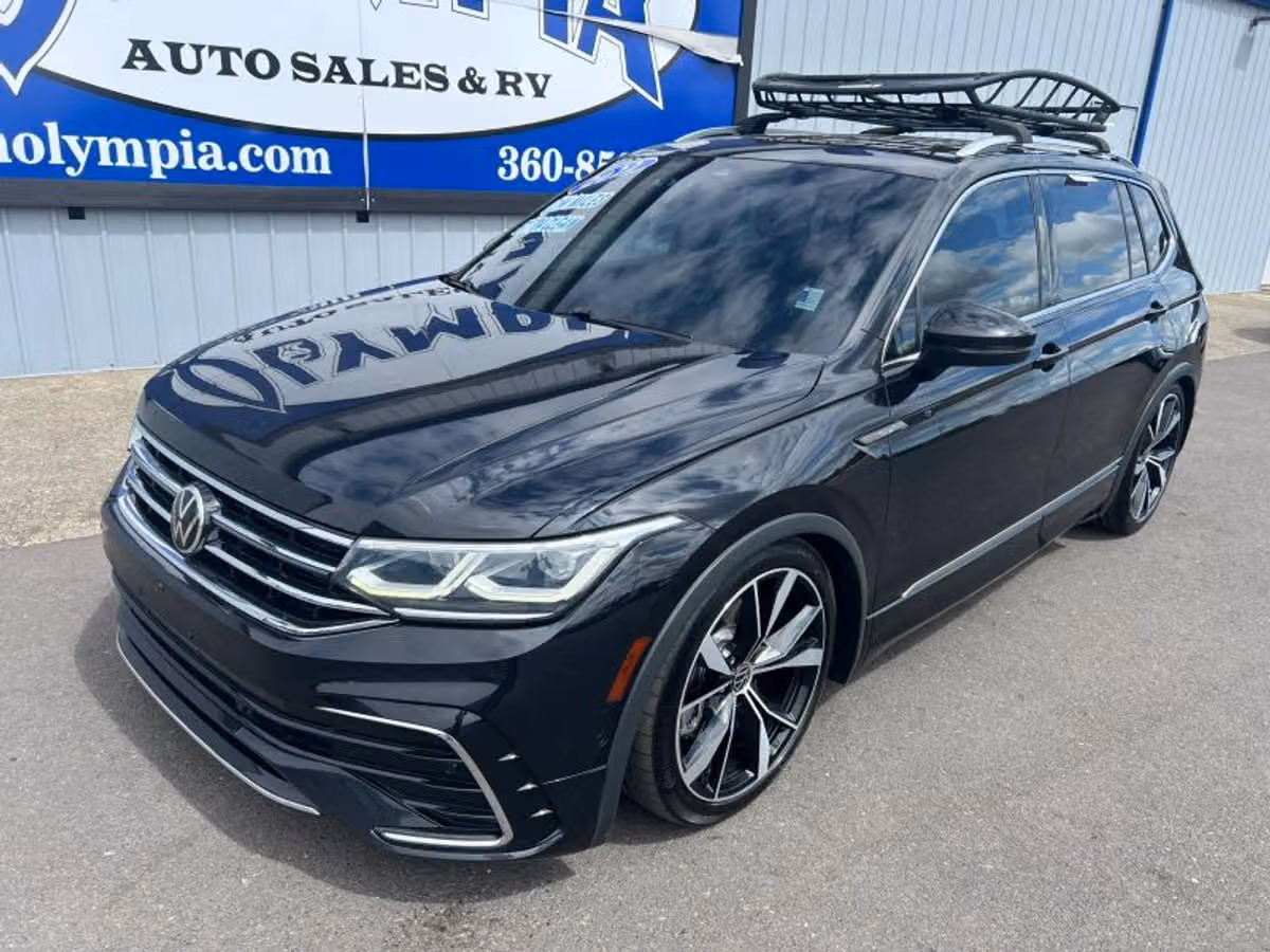 2022 Volkswagen Tiguan SEL R-Line 4Motion Image 2