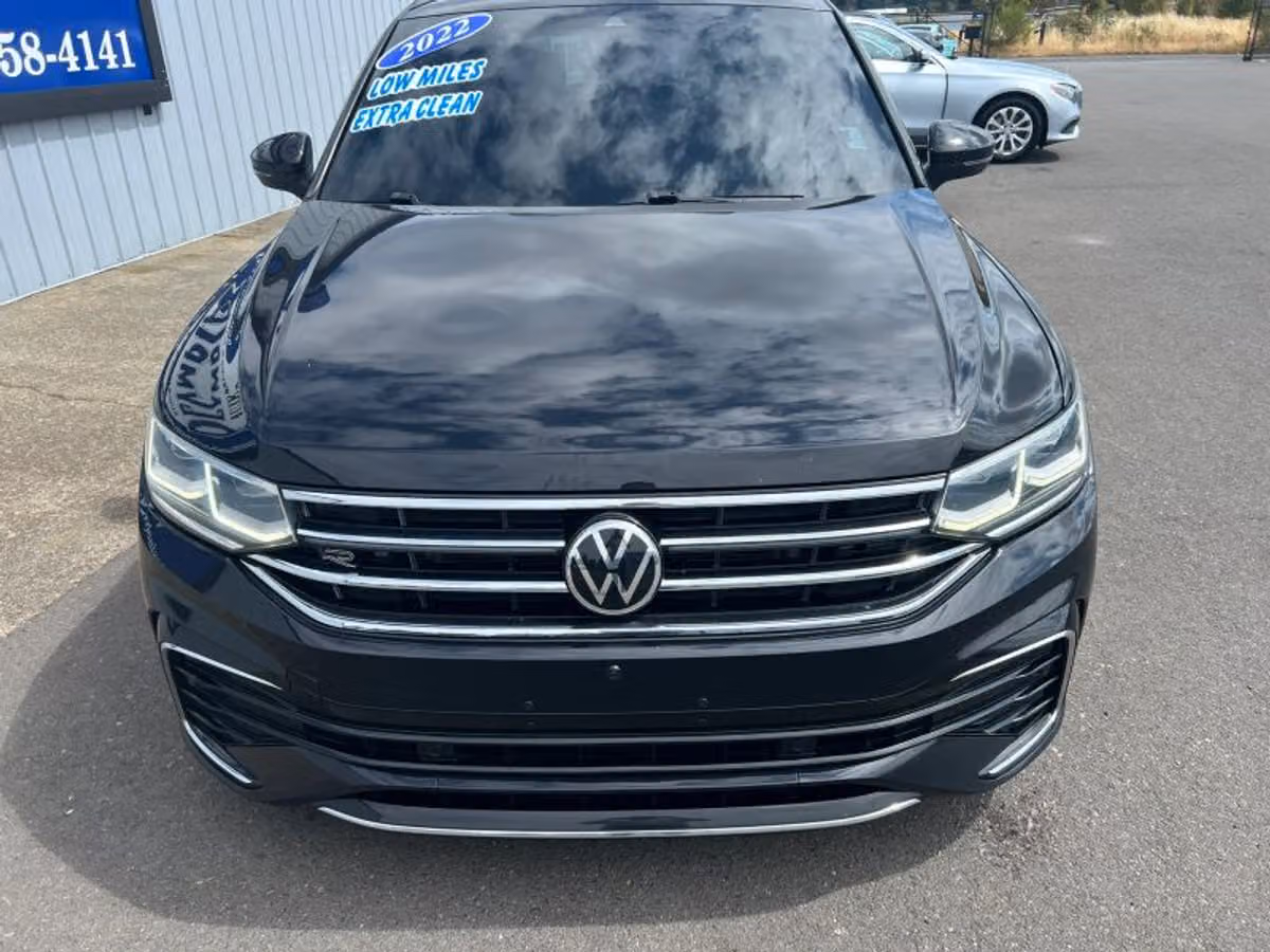 2022 Volkswagen Tiguan SEL R-Line 4Motion Image 3