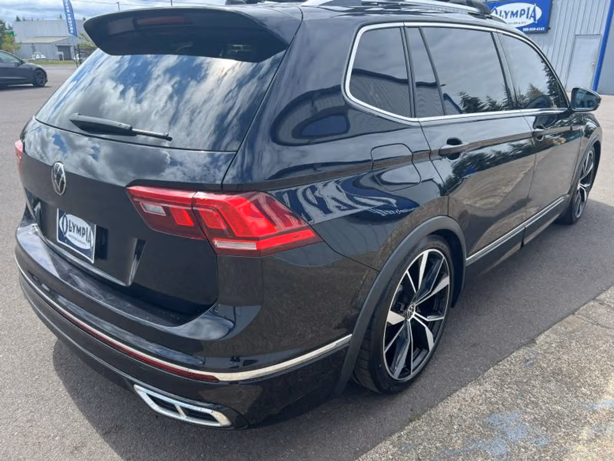 2022 Volkswagen Tiguan SEL R-Line 4Motion Image 12