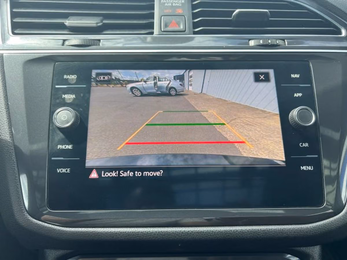 2022 Volkswagen Tiguan SEL R-Line 4Motion Image 34