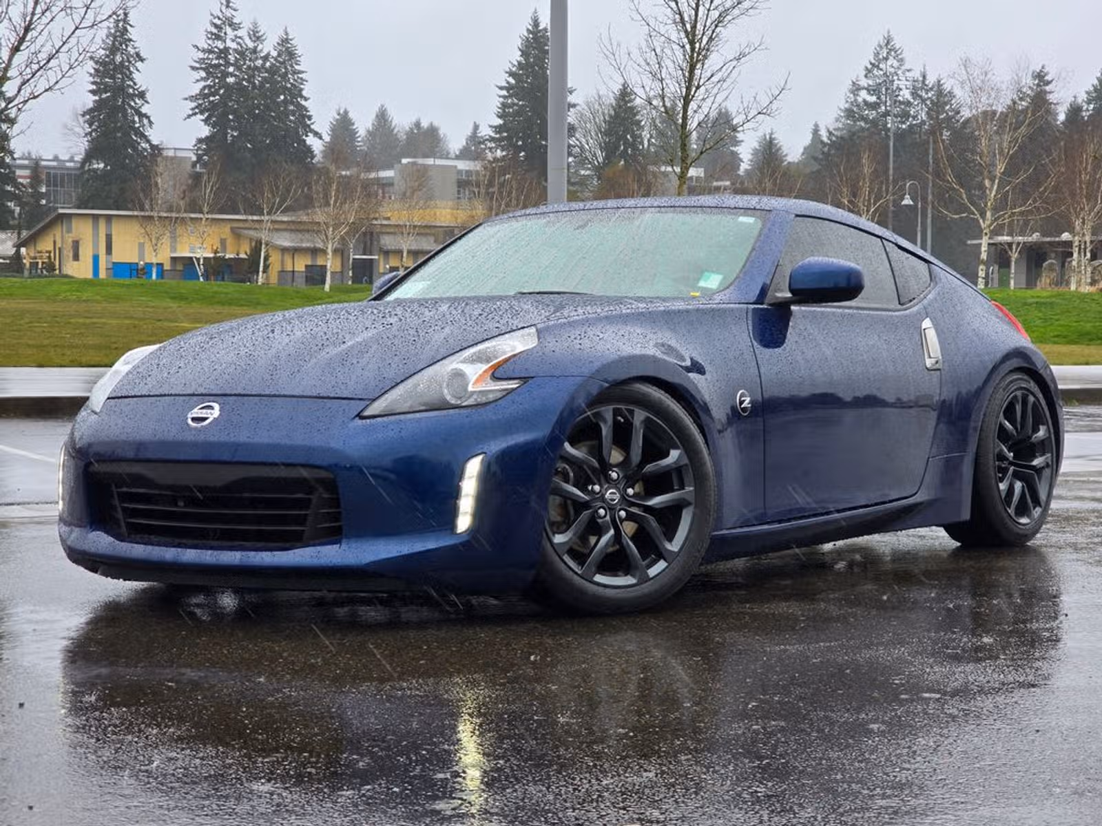 2019 Nissan 370Z Base Upper Image 1