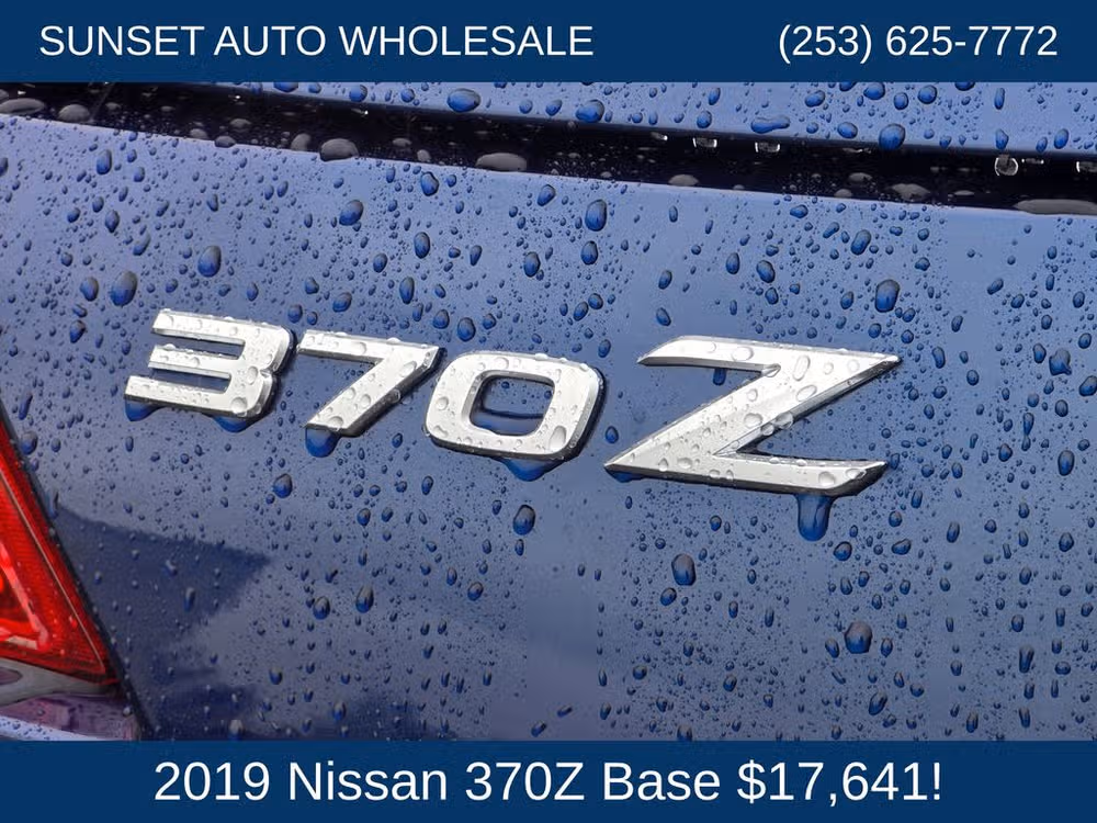 2019 Nissan 370Z Base Image 24