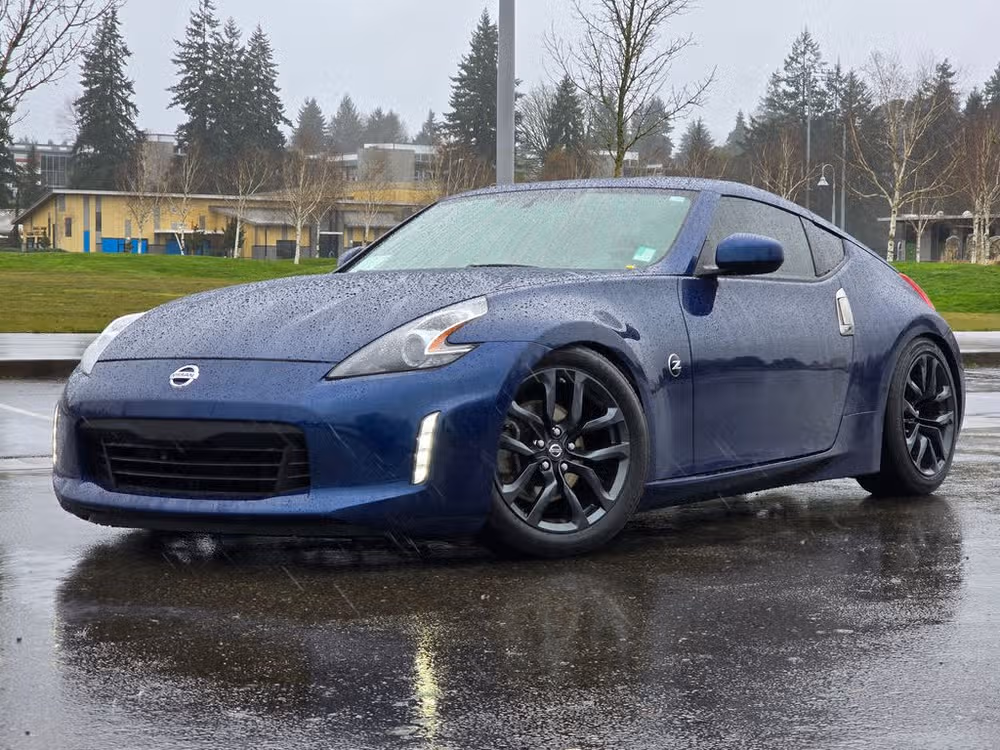 2019 Nissan 370Z Base Image 1