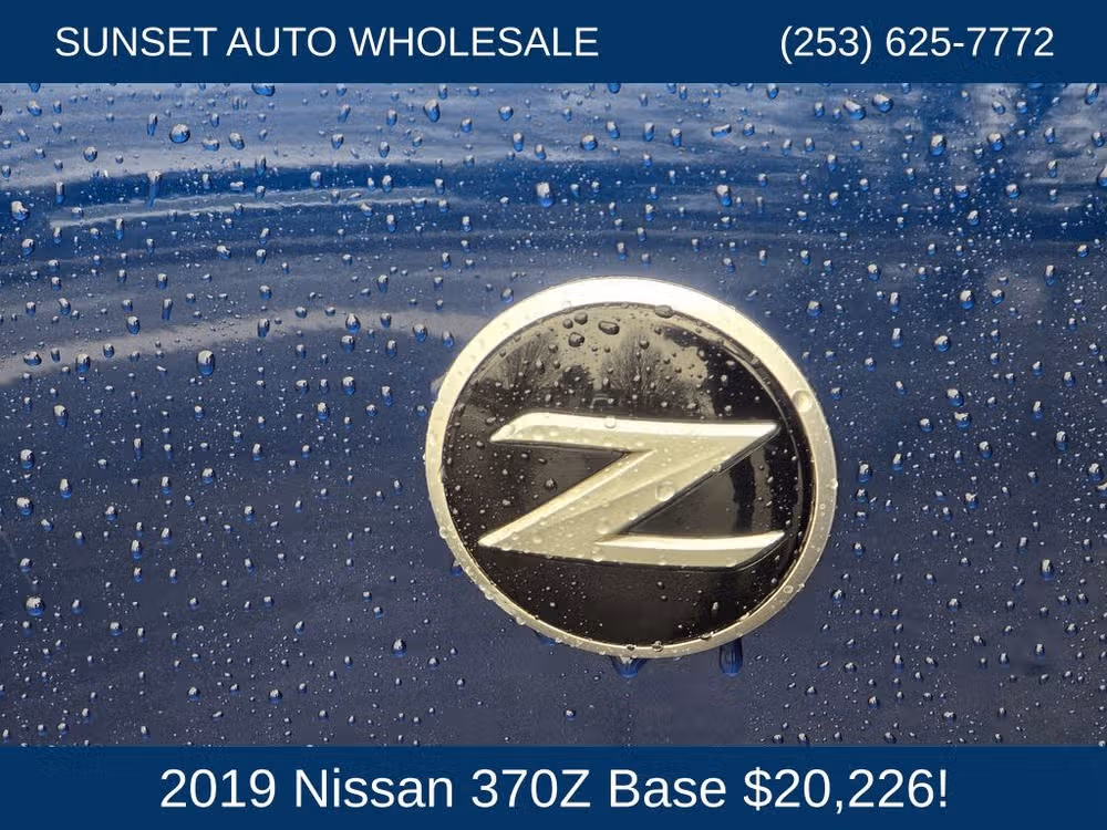 2019 Nissan 370Z Base Image 25