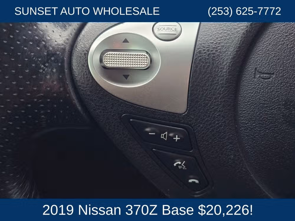 2019 Nissan 370Z Base Image 29