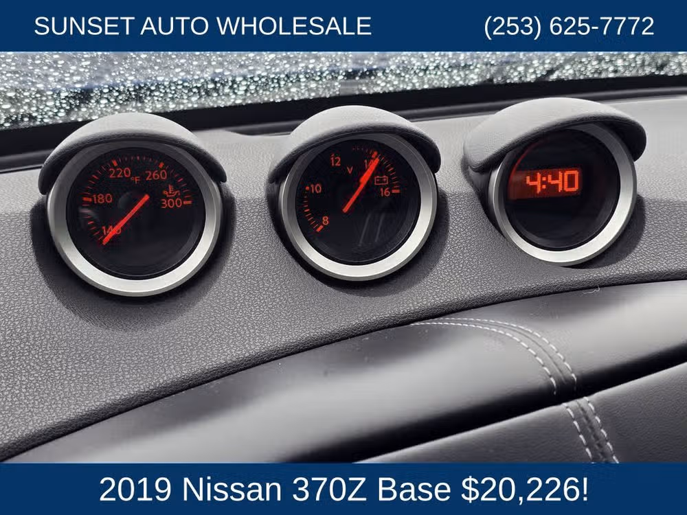 2019 Nissan 370Z Base Image 33