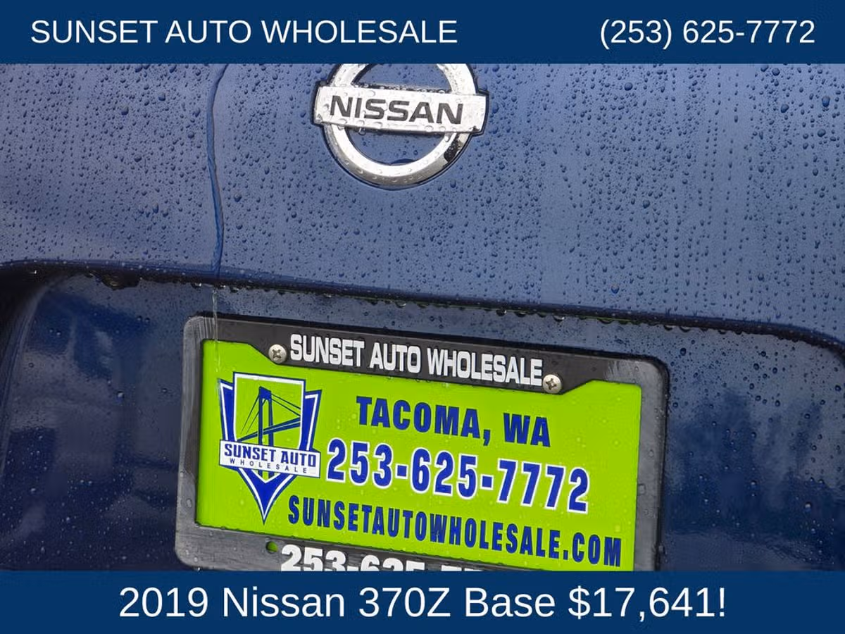 2019 Nissan 370Z Base Image 23