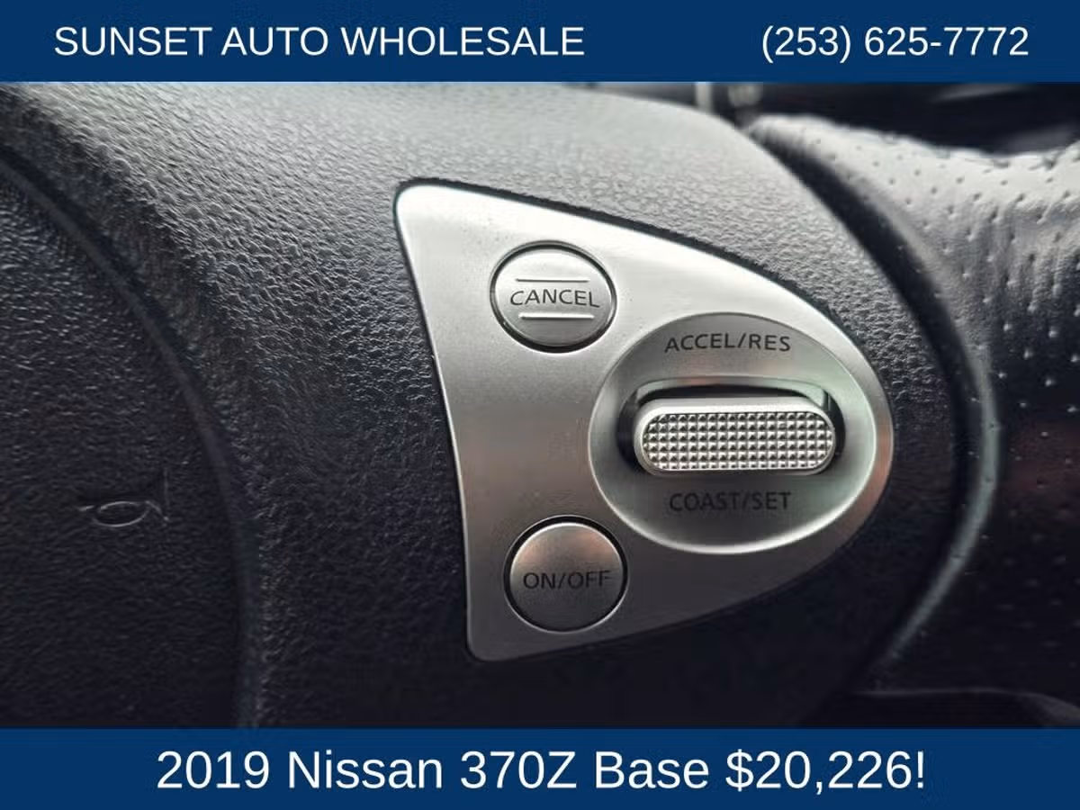 2019 Nissan 370Z Base Image 30