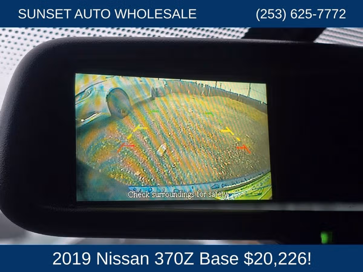 2019 Nissan 370Z Base Image 36