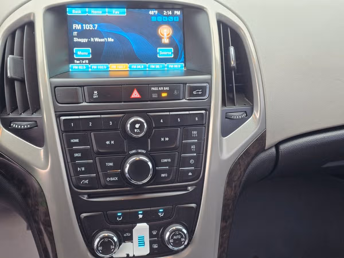 2014 Buick Verano Base Image 15