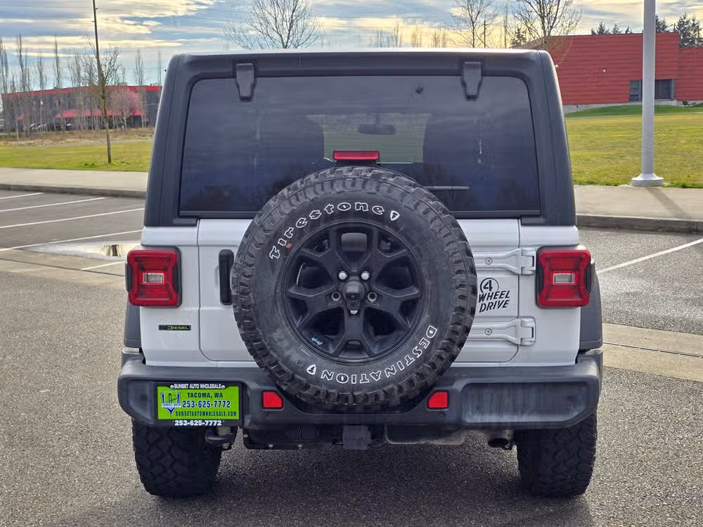 2020 Jeep Wrangler Unlimited Willys Lower Image 2