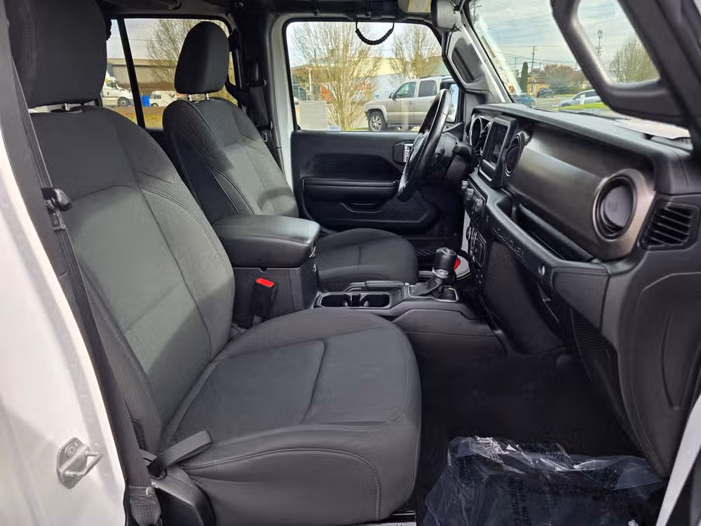 2020 Jeep Wrangler Unlimited Willys Image 19