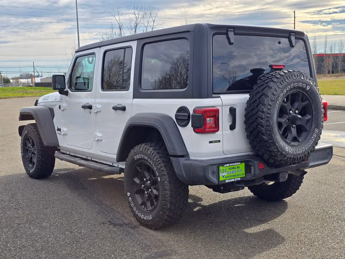 2020 Jeep Wrangler Unlimited Willys Image 3
