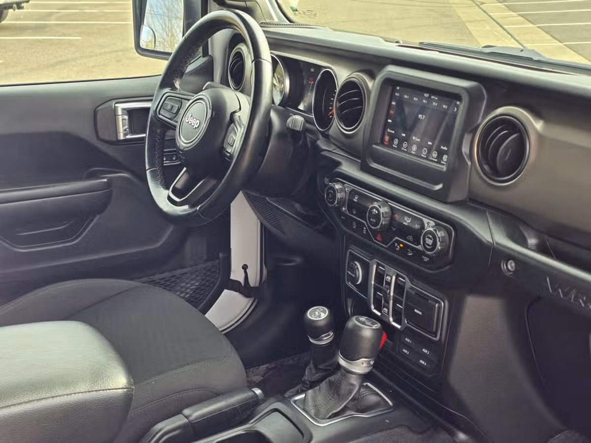 2020 Jeep Wrangler Unlimited Willys Image 20