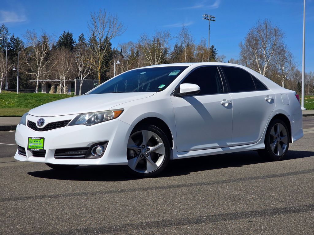 2014 Toyota Camry SE