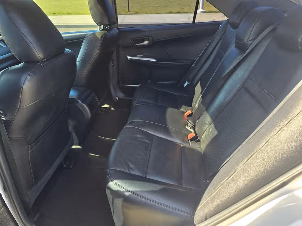 2014 Toyota Camry SE Sport Image 14