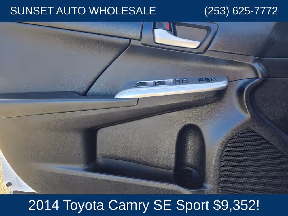 2014 Toyota Camry SE Sport Image 22